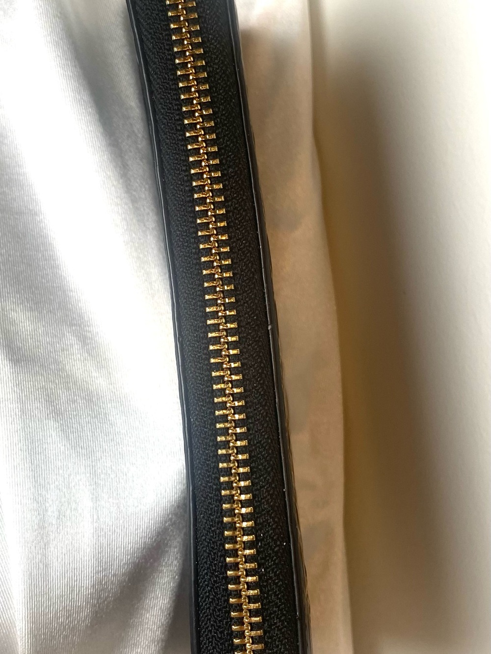 Coach Authentic Black Embossed Patent Leather Zip Wallet with Gold Logo Classic - Picture 6 of 12